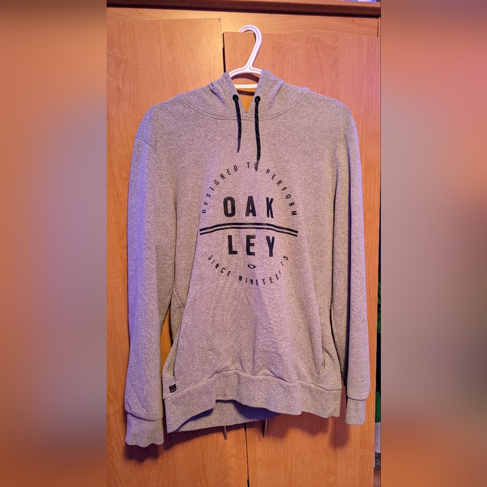 Oakley hoodie
